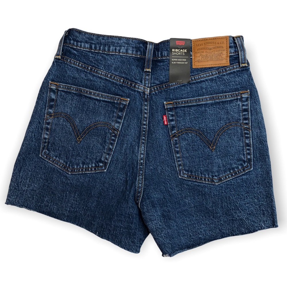 Levi's Denim Ribcage Jean Shorts- 28 - Picture 4 of 4